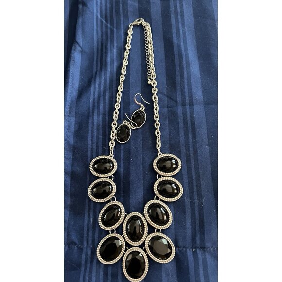 Unbranded Jewelry - SilverTone And Black Necklace And Earring Set 16 “ Adjustable